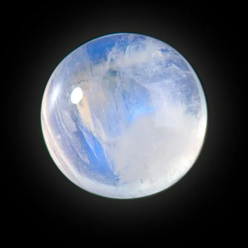 Close-up of moonstone layers illustrating adularescence