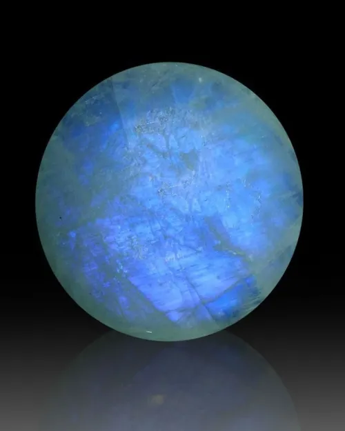 Does Moonstone Attract Love
